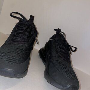 NIKE Air Max 270 "Triple Black" Men's Size 8.5 Like New Condition AH8050-005